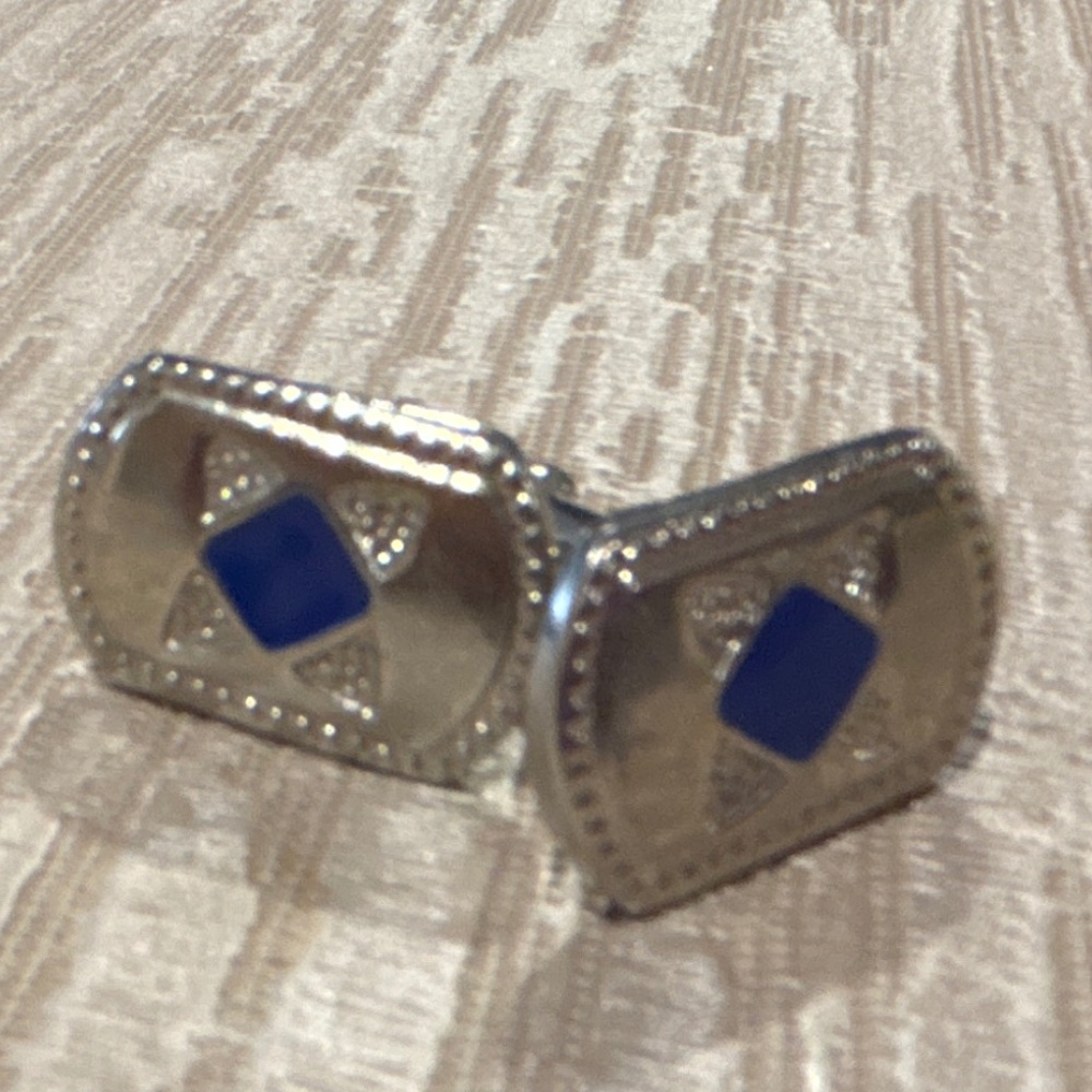 Cufflinks